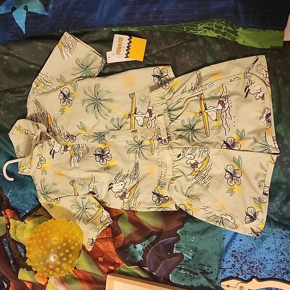 Peanuts outfit..shirt and shorts